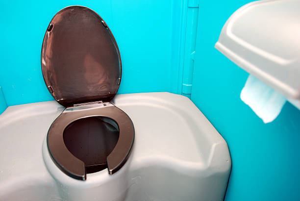 Porta potty delivery and setup in Lexington, WA